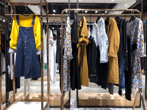 圖 朝花夕拾19春折扣店尾貨庫存批發(fā)貨源 廣州服裝 鞋帽 箱包