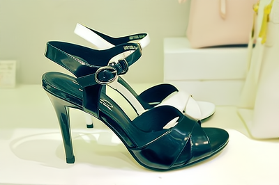 DUDE鞋業(yè):用產(chǎn)品和服務(wù)打動(dòng)服裝鞋帽消費(fèi)者